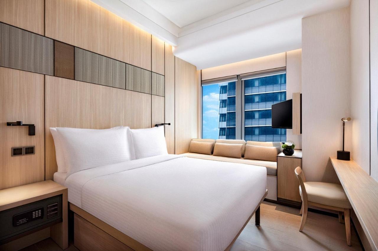 Harbour Plaza Metropolitan Shanghai Exterior photo