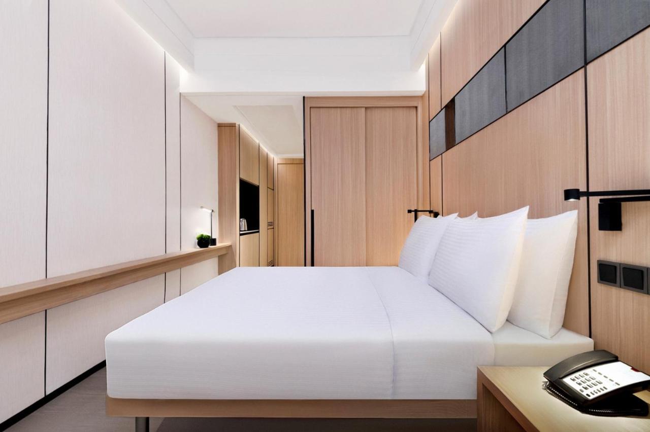 Harbour Plaza Metropolitan Shanghai Exterior photo